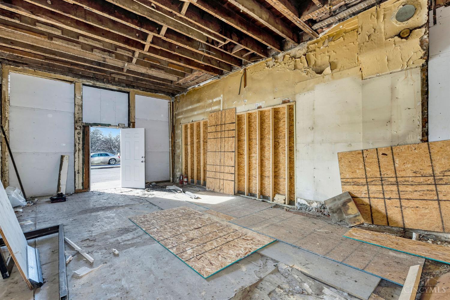 414 Central Avenue Property Photo 8