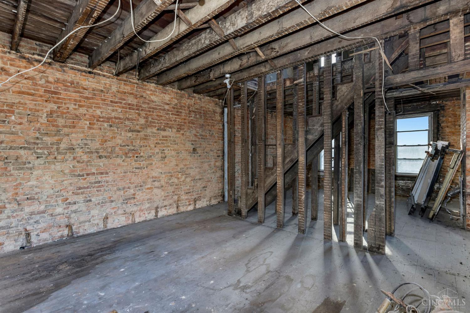 414 Central Avenue Property Photo 11