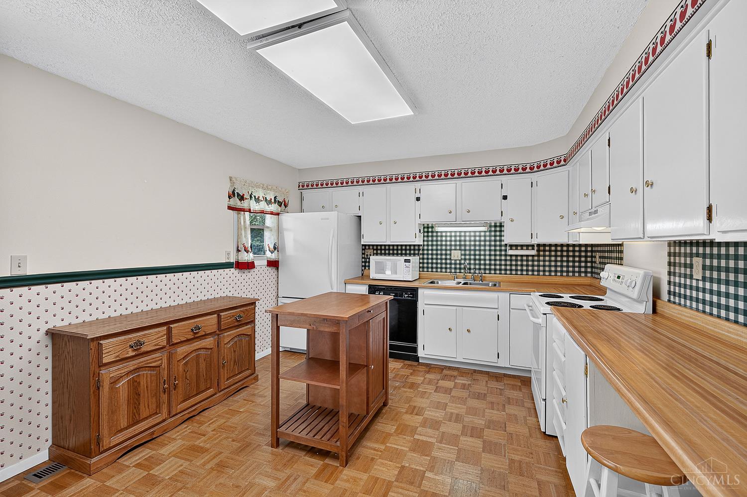 98 Moore Drive Property Photo 36
