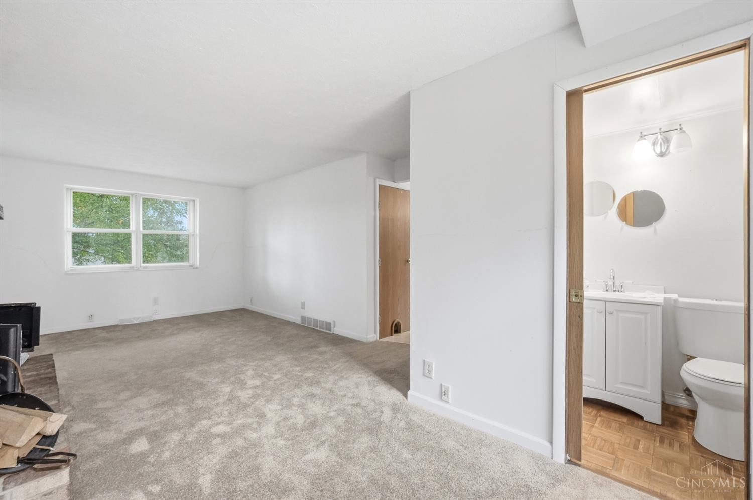 4357 Hubble Road Property Photo 14
