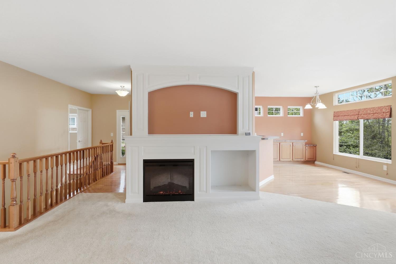 7886 Bridge Point Drive Property Photo 7