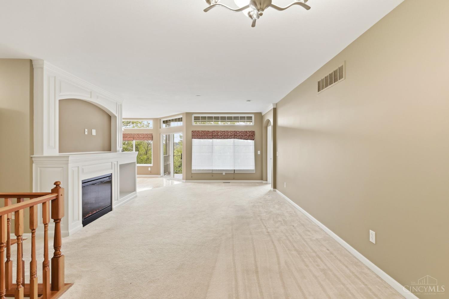 7886 Bridge Point Drive Property Photo 8