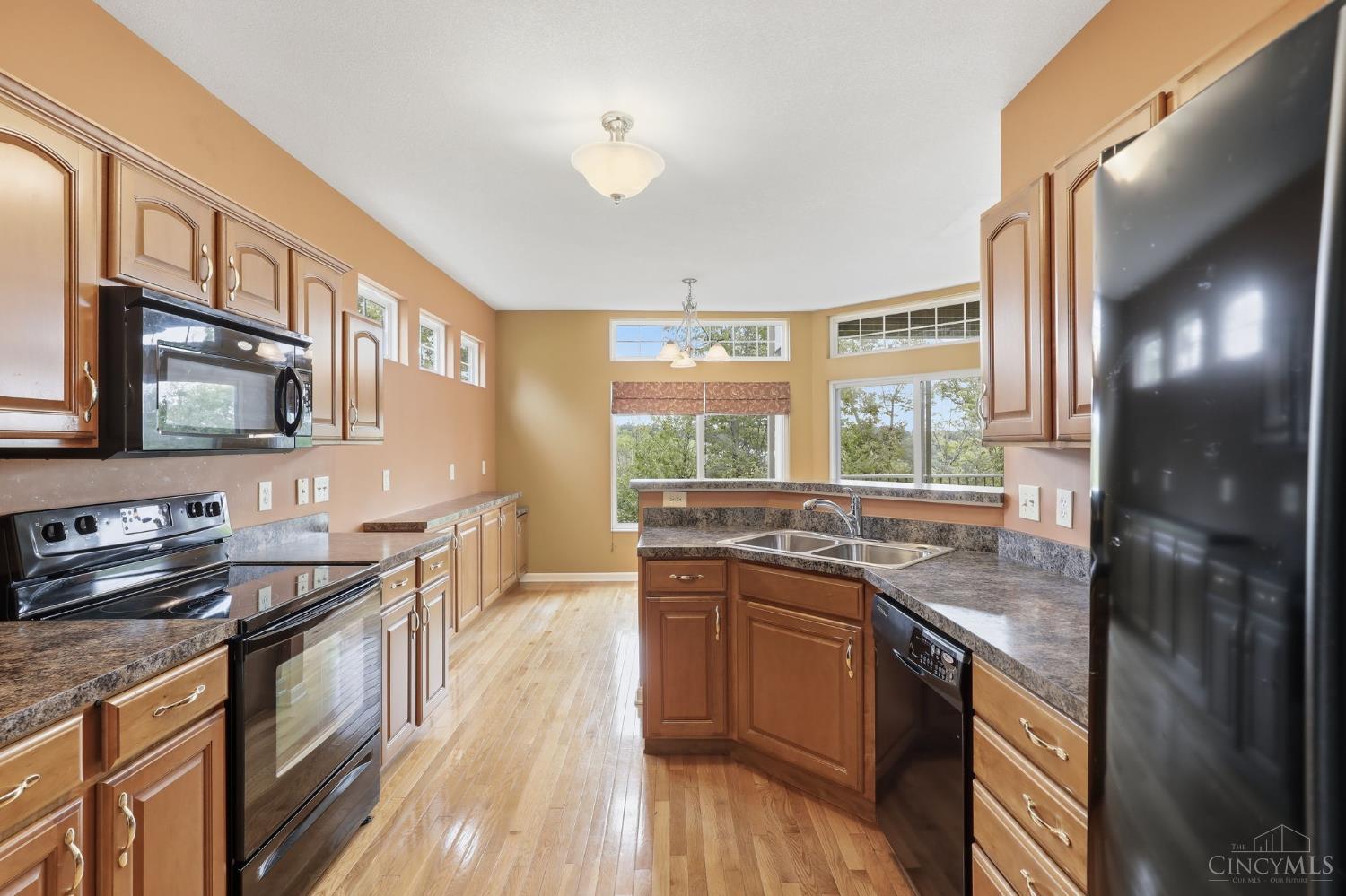 7886 Bridge Point Drive Property Photo 15