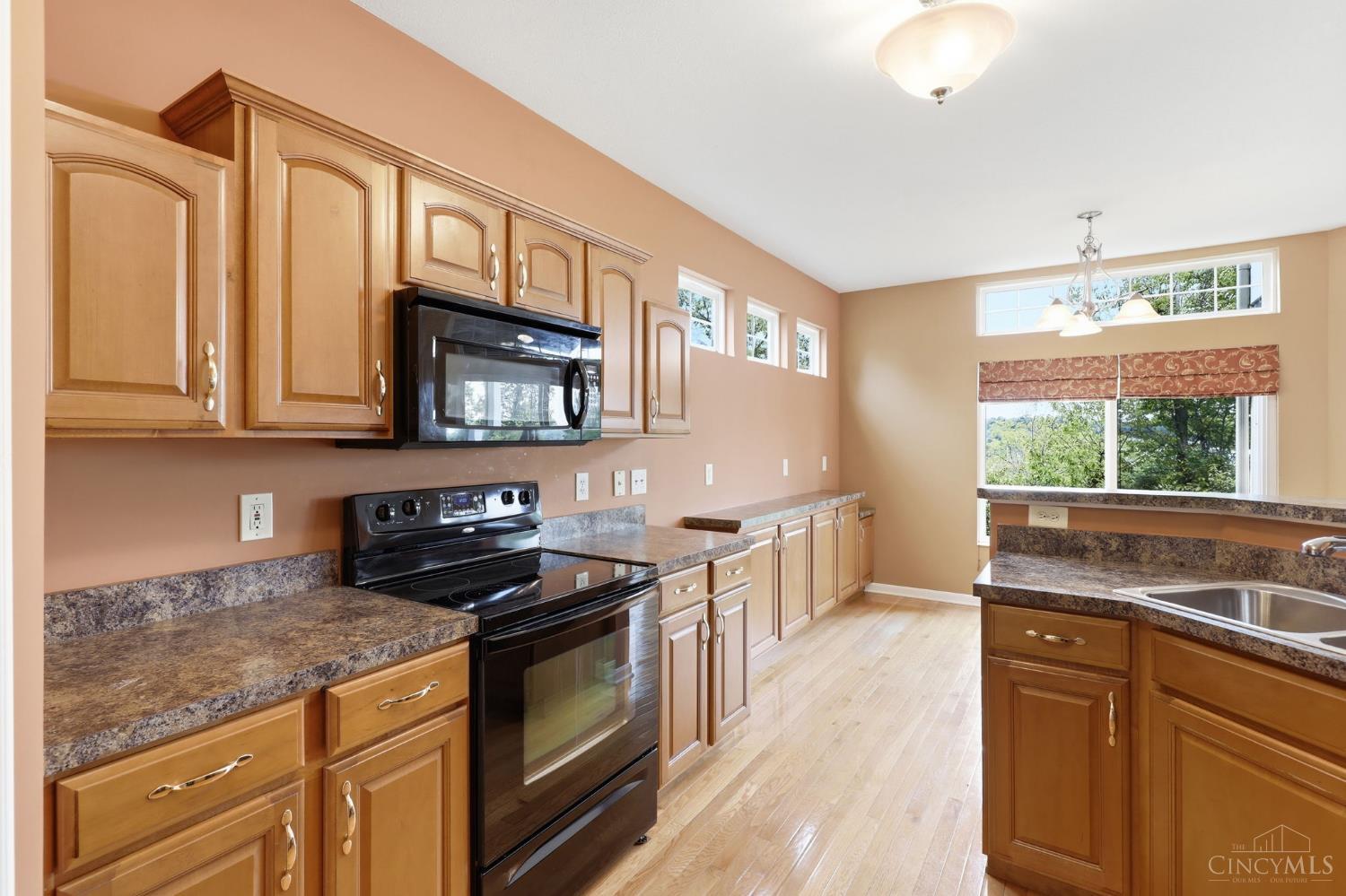 7886 Bridge Point Drive Property Photo 16