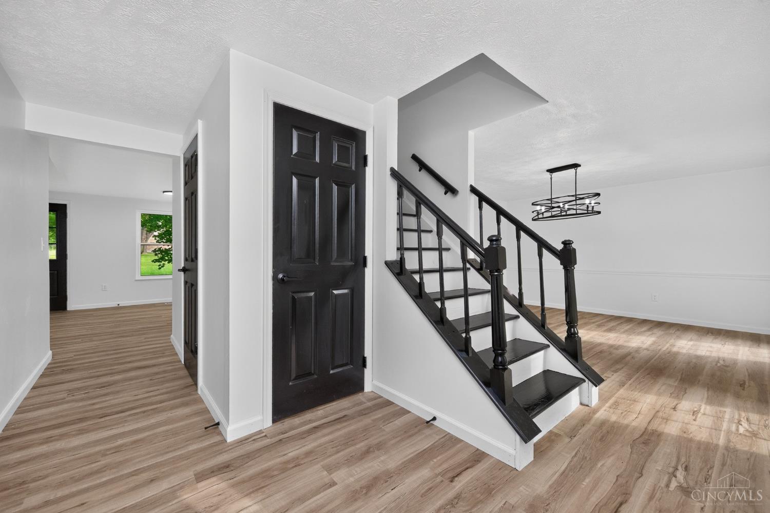 12022 Kenn Road Property Photo 3