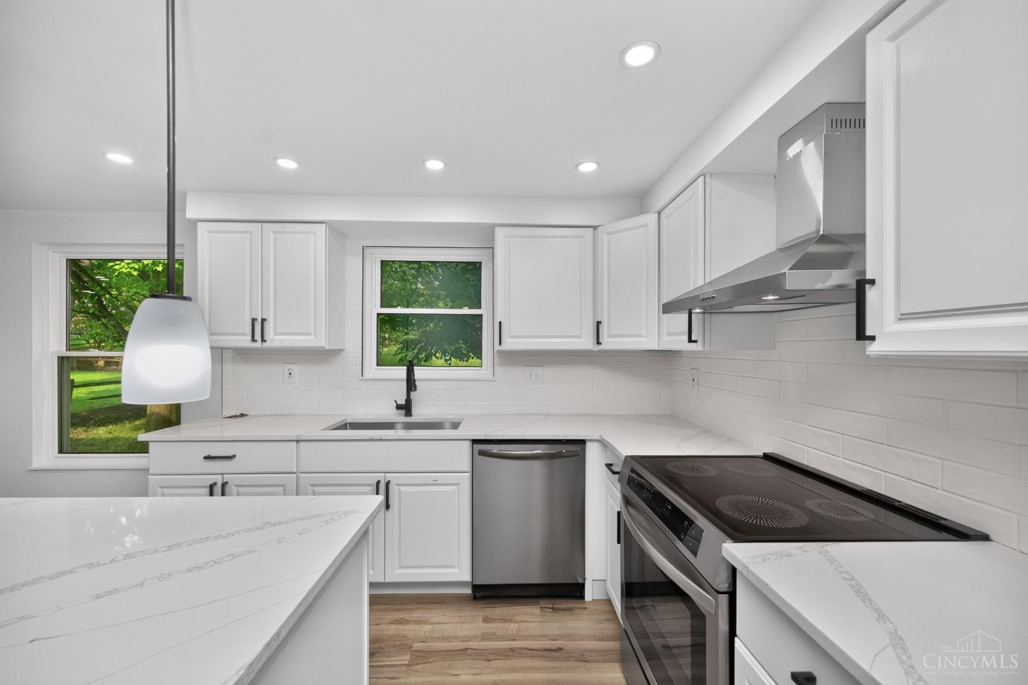 12022 Kenn Road Property Photo 14