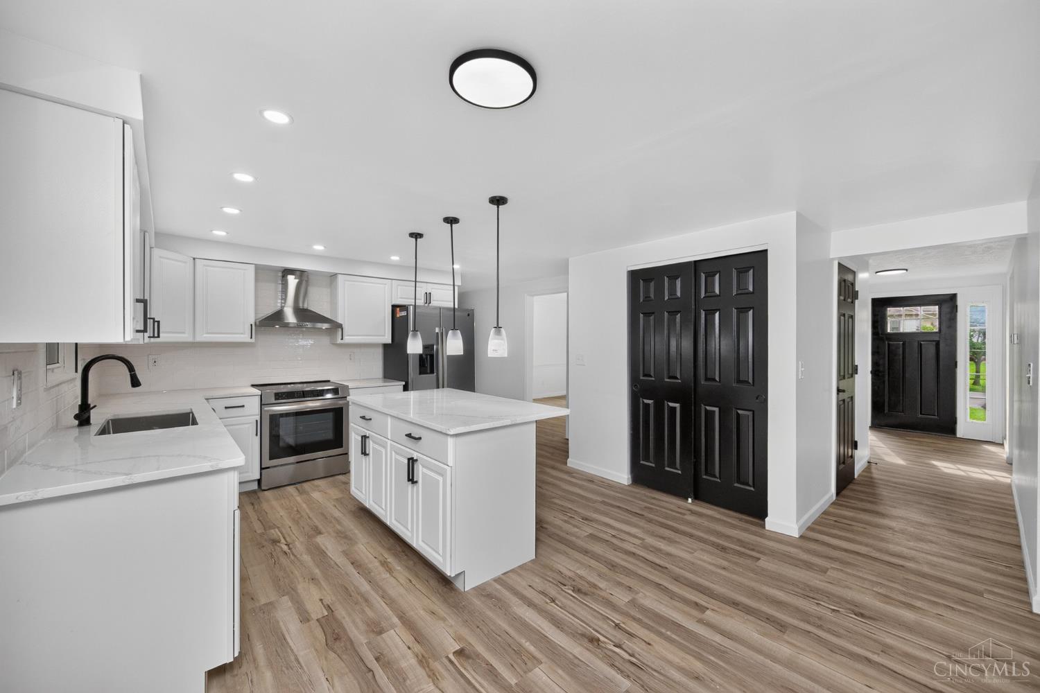 12022 Kenn Road Property Photo 16