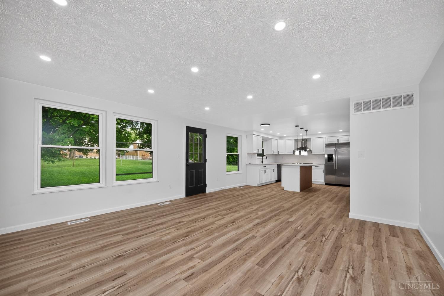 12022 Kenn Road Property Photo 20
