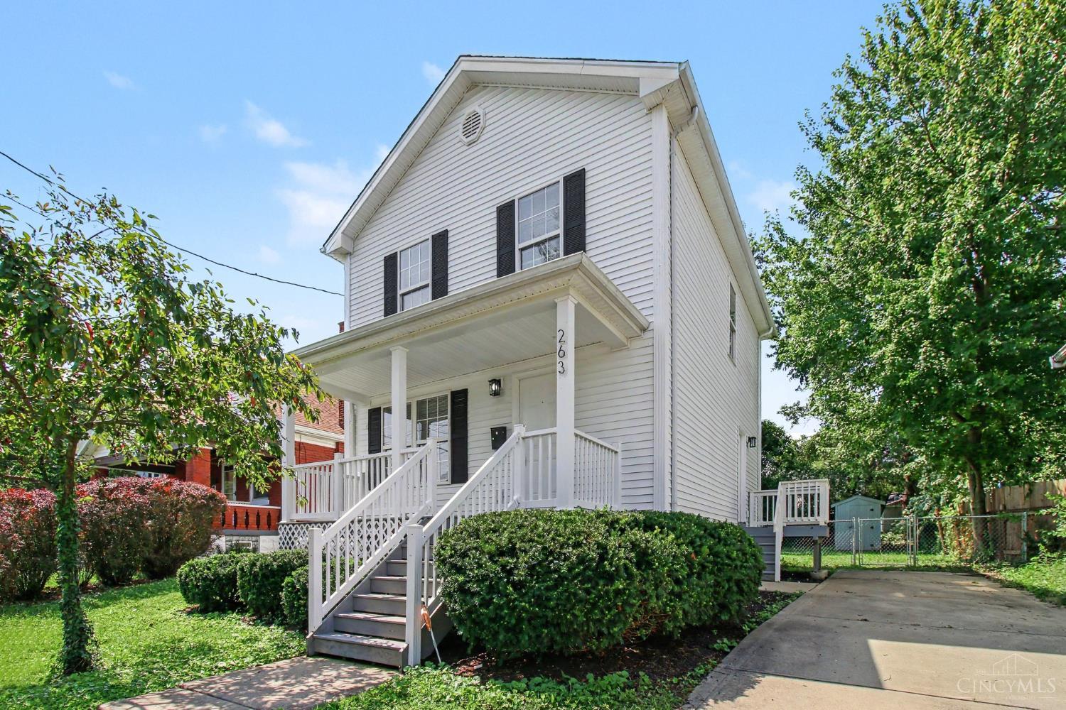 2637 Grover Hill Avenue Property Photo 1
