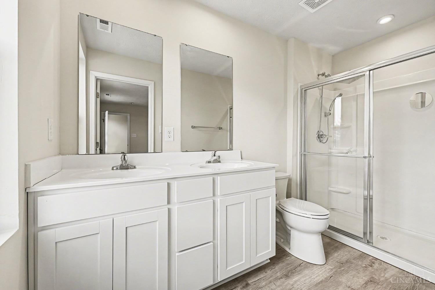224 Roebling Street Property Photo 25