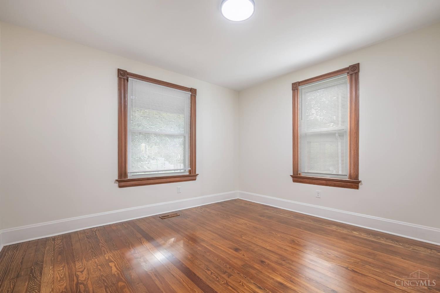 2728 Silverleaf Avenue Property Photo 13