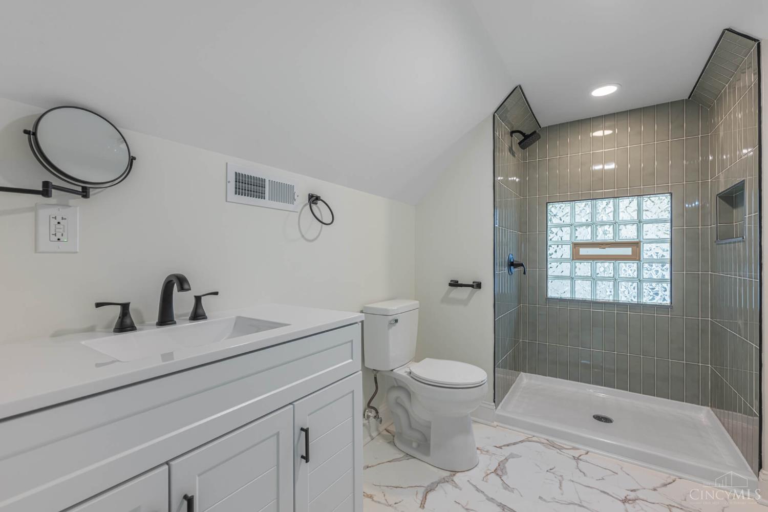 2728 Silverleaf Avenue Property Photo 23