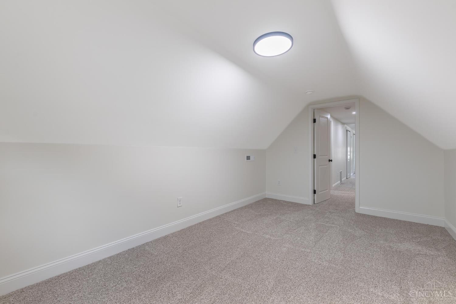 2728 Silverleaf Avenue Property Photo 27