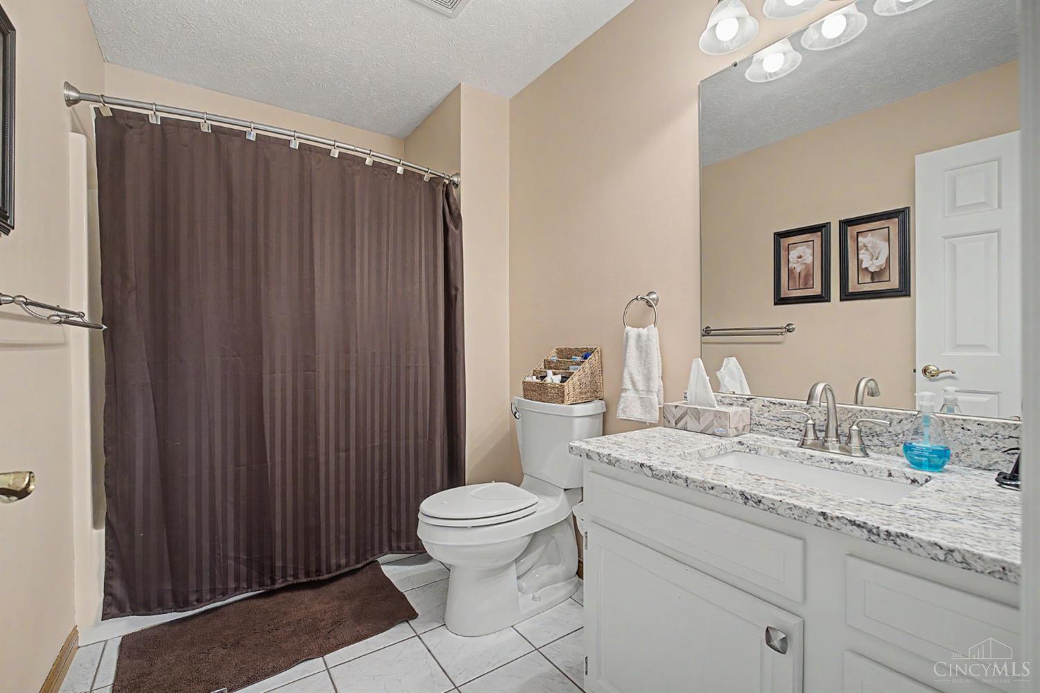 1890640 Property Photo 19
