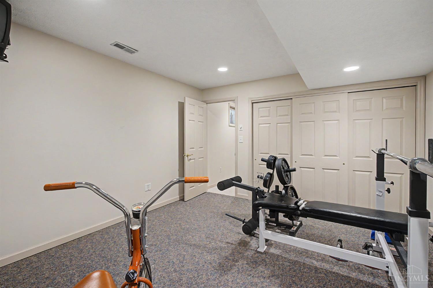 1890640 Property Photo 23