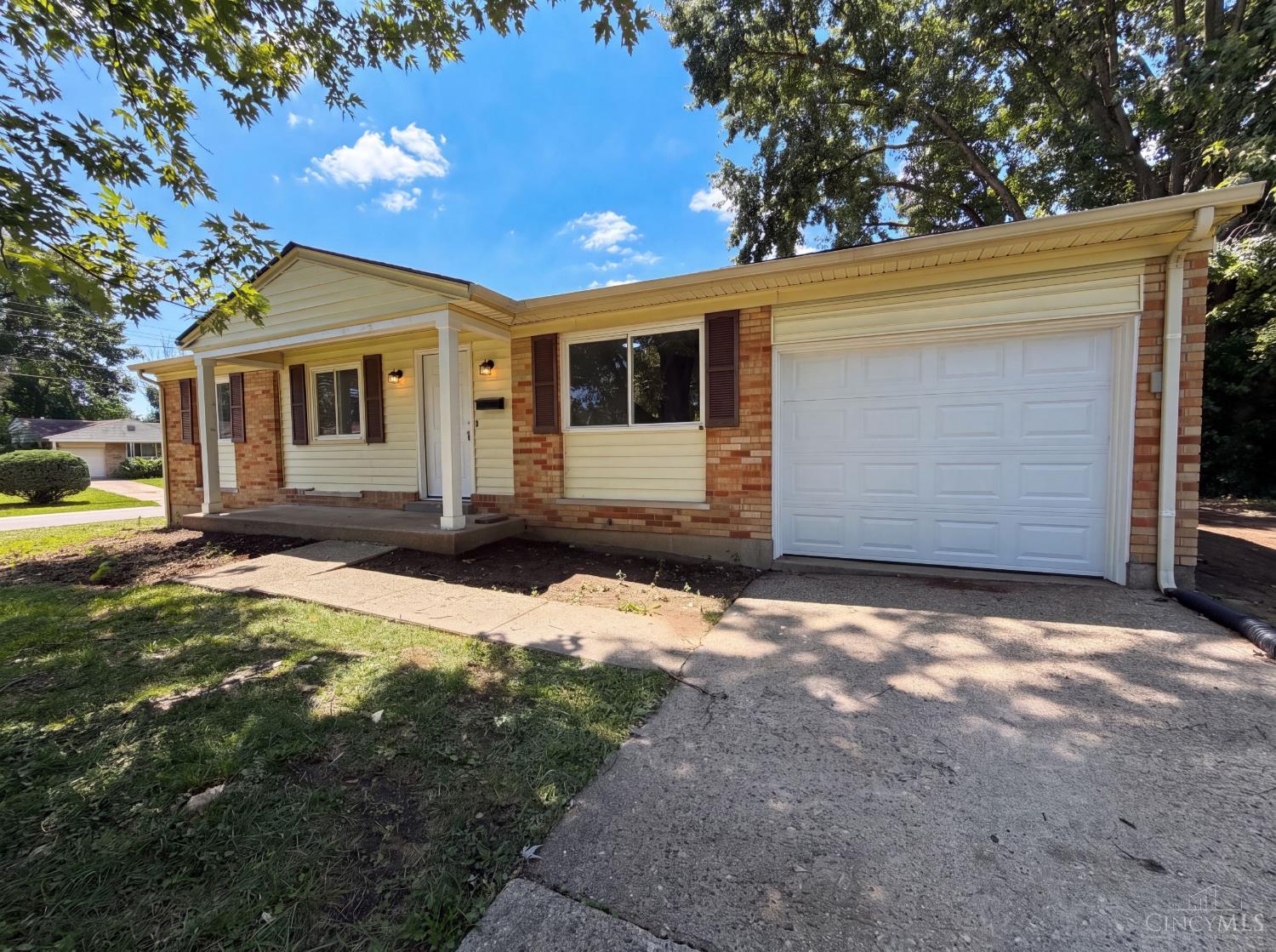 9707 Wescott Road Property Photo 1
