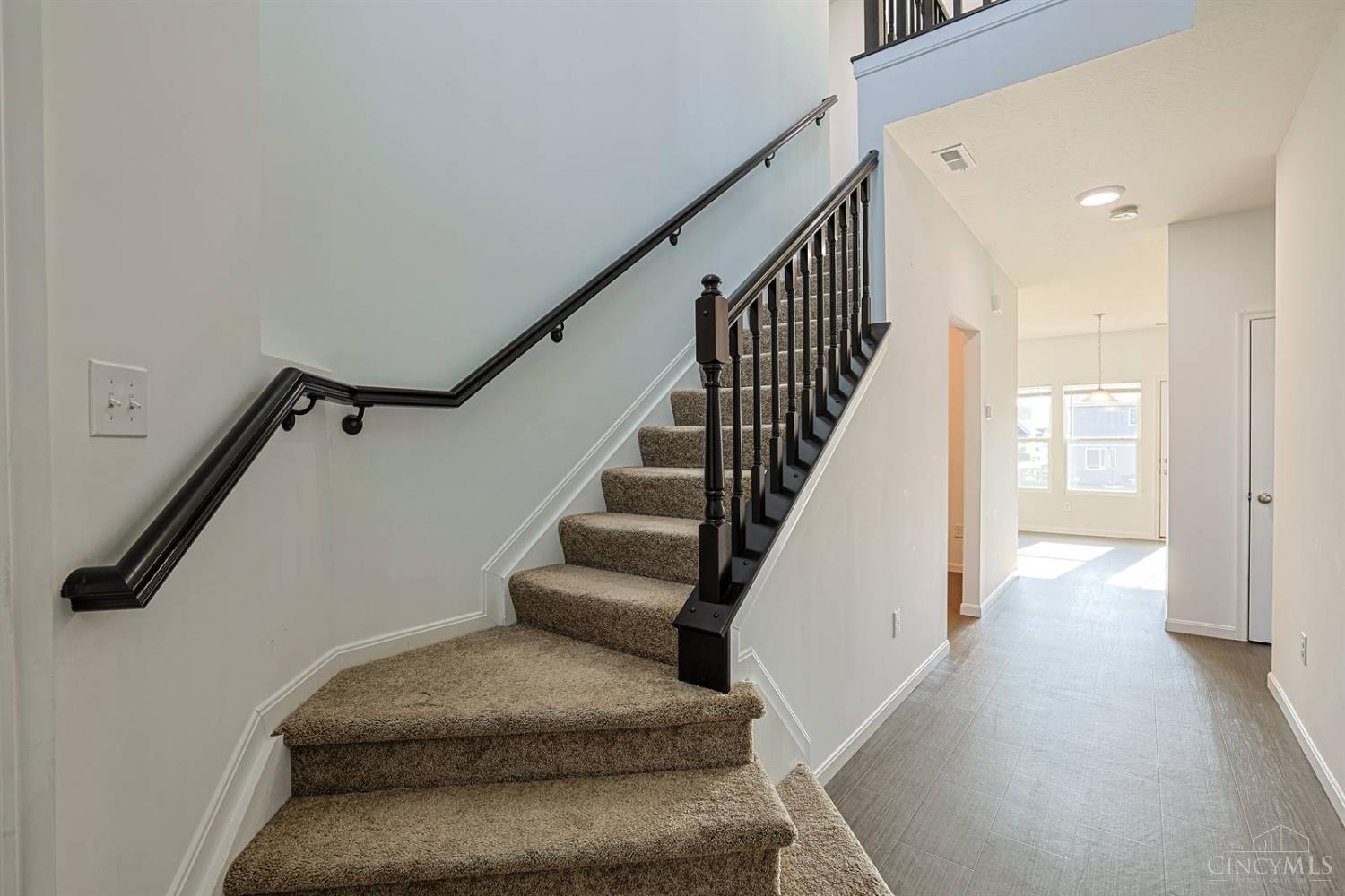 1265 Soaring Way Property Photo 4