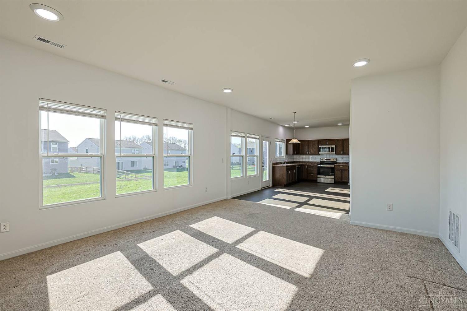1265 Soaring Way Property Photo 8