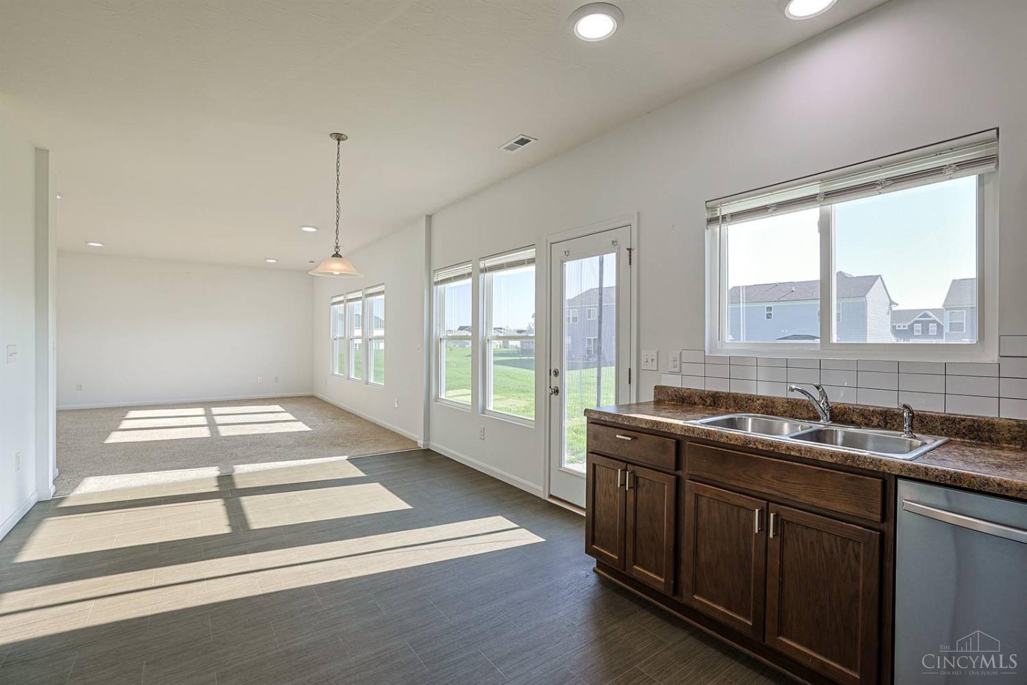 1265 Soaring Way Property Photo 9