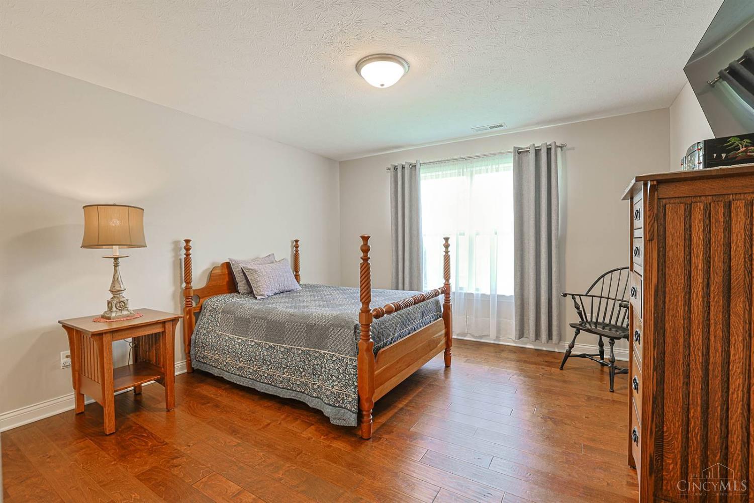 727 Villa Court Property Photo 15