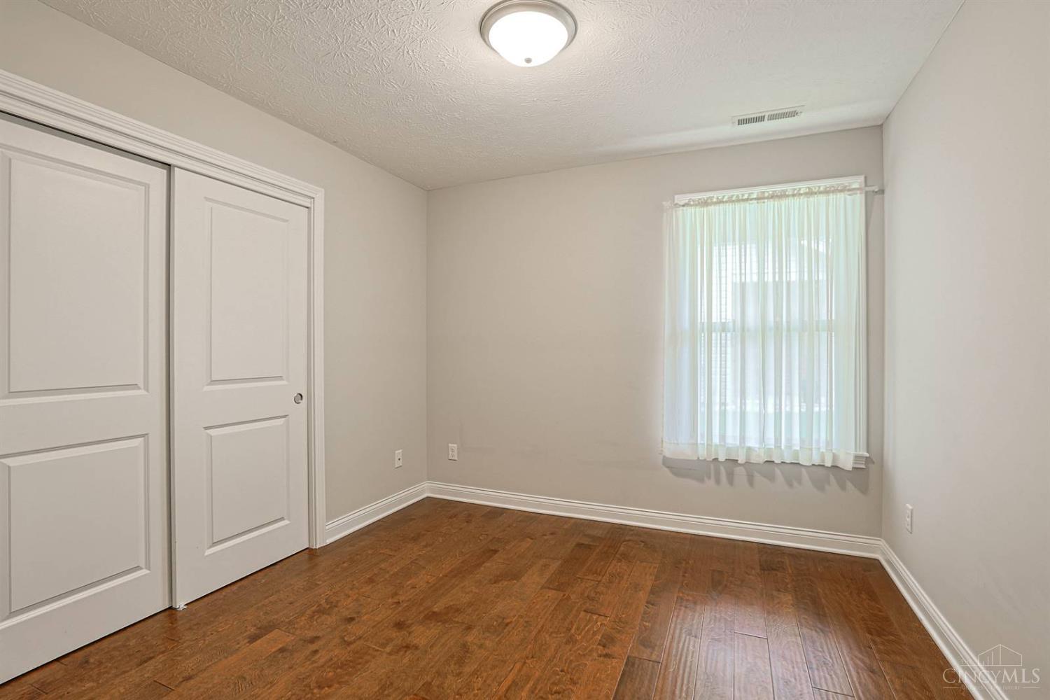 727 Villa Court Property Photo 21