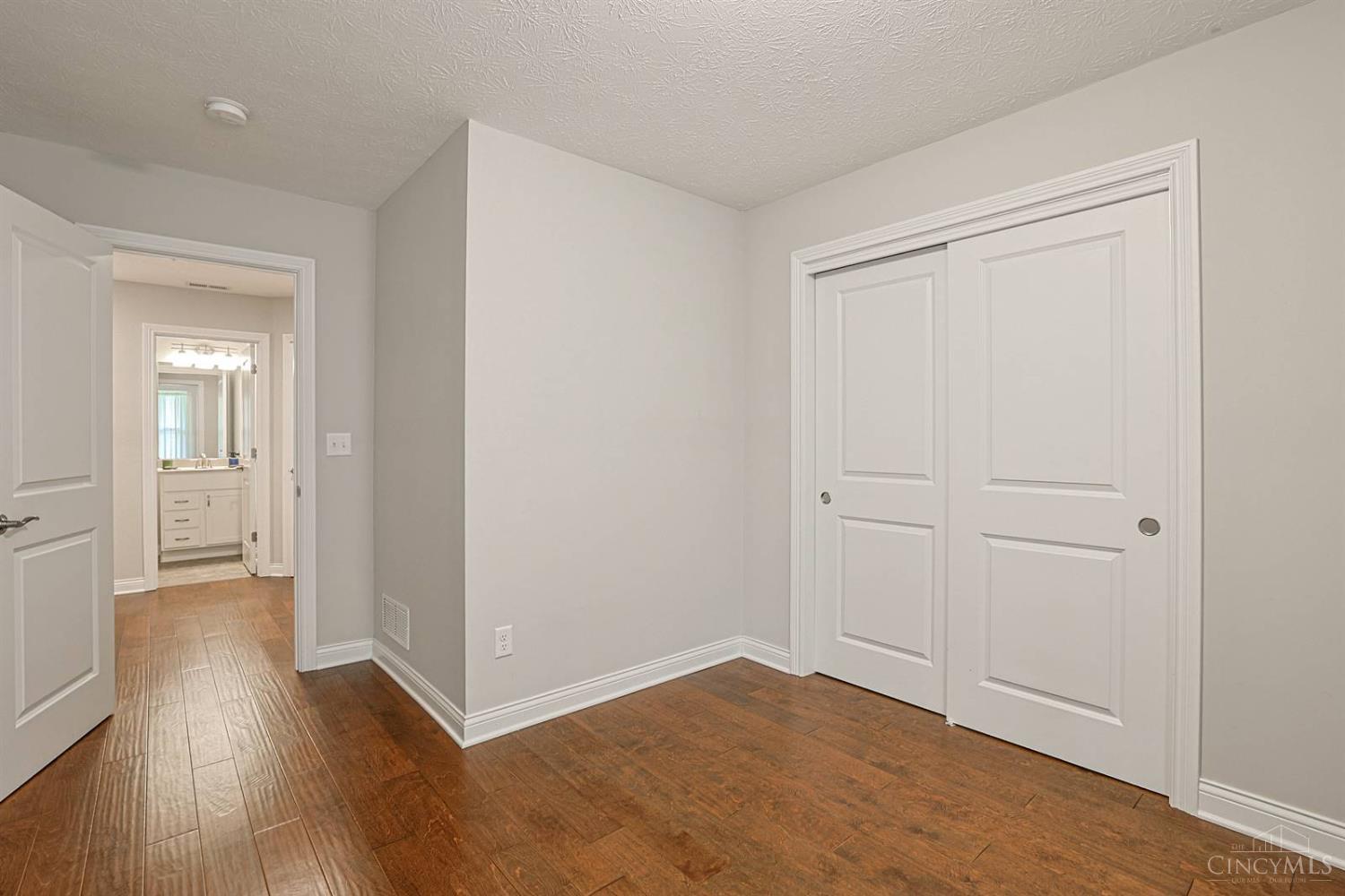 727 Villa Court Property Photo 22