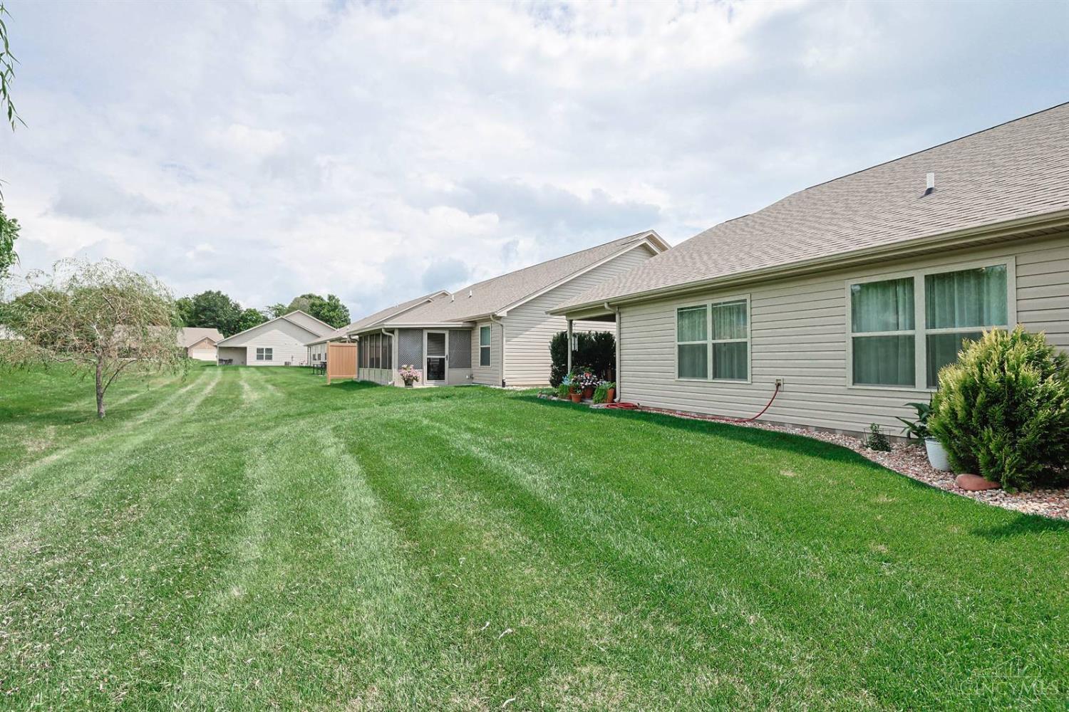727 Villa Court Property Photo 31