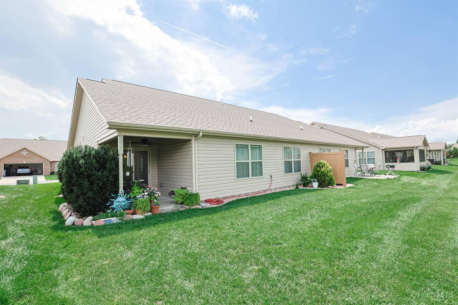 727 Villa Court Property Photo 34