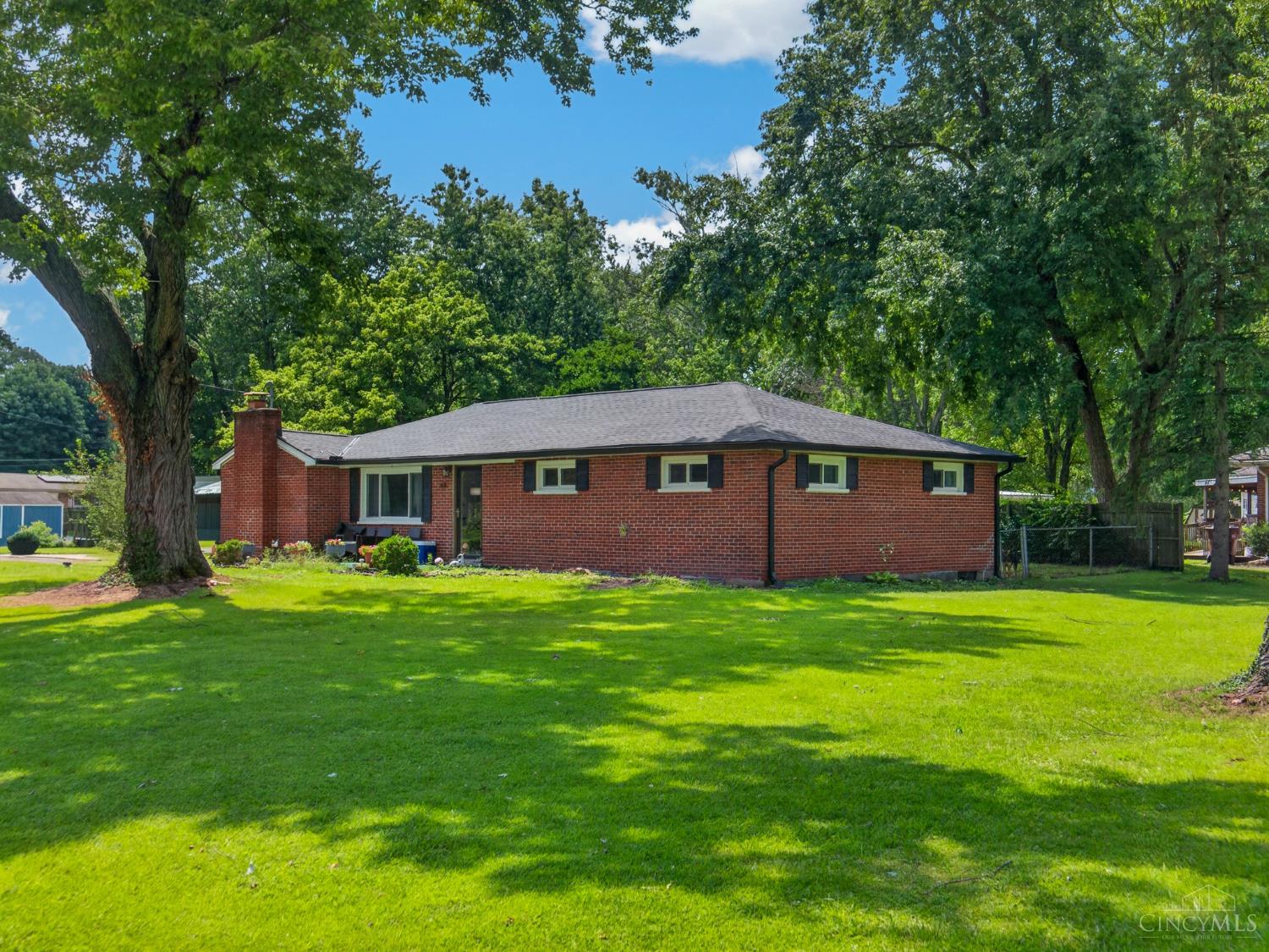 3715 Townsley Drive Property Photo 7