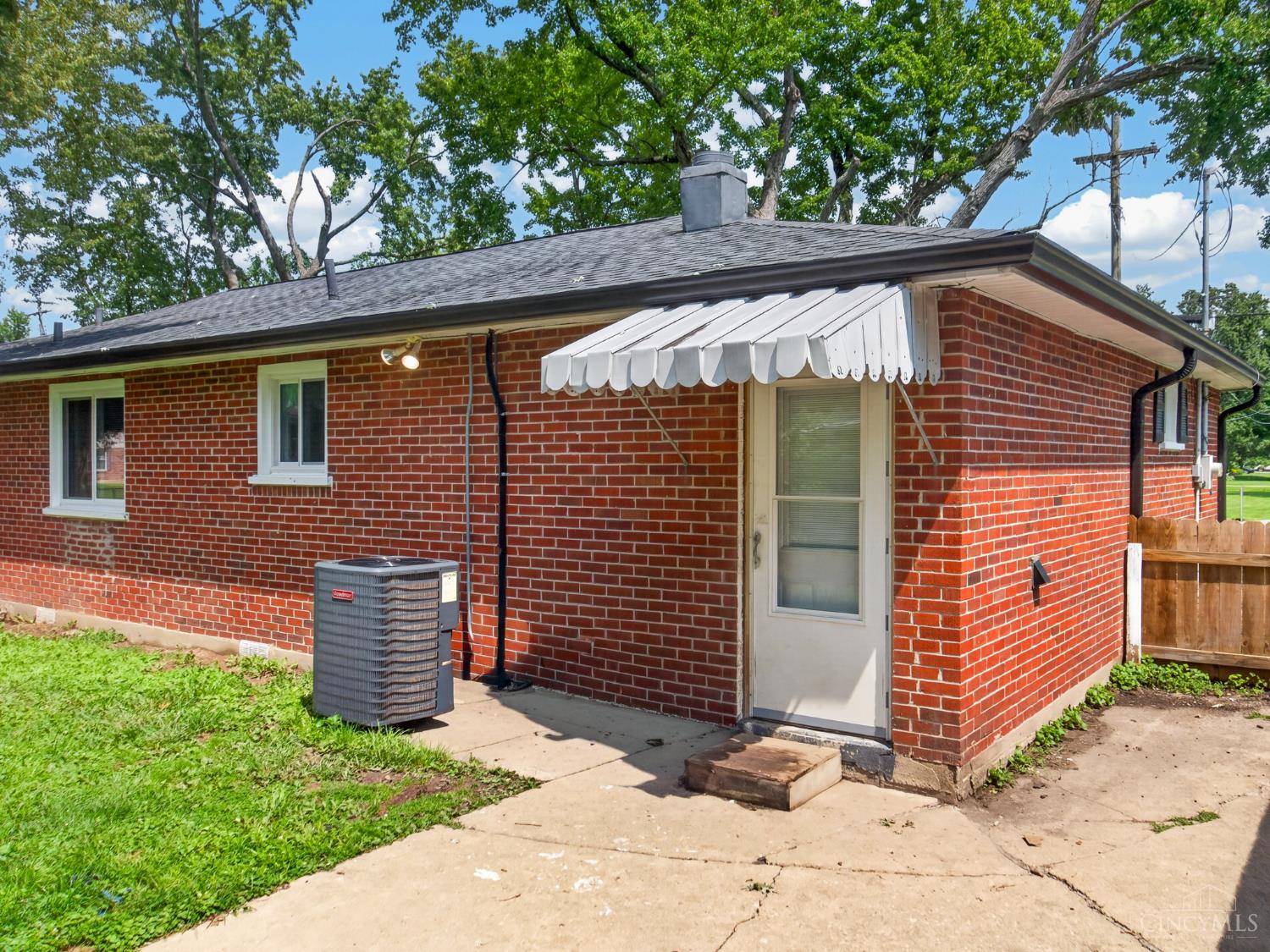 3715 Townsley Drive Property Photo 19