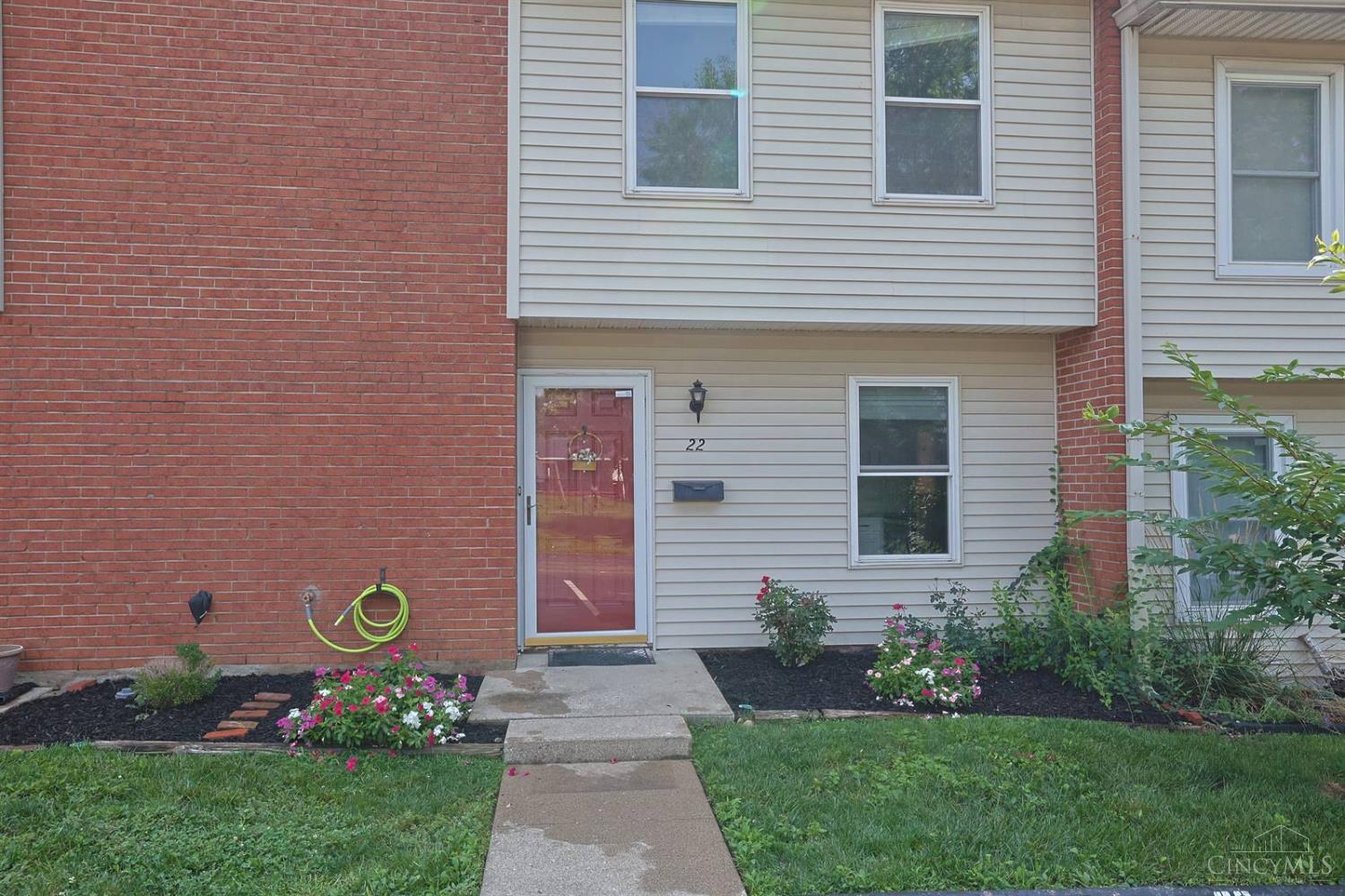 4524 Shawnray Drive Property Photo 2