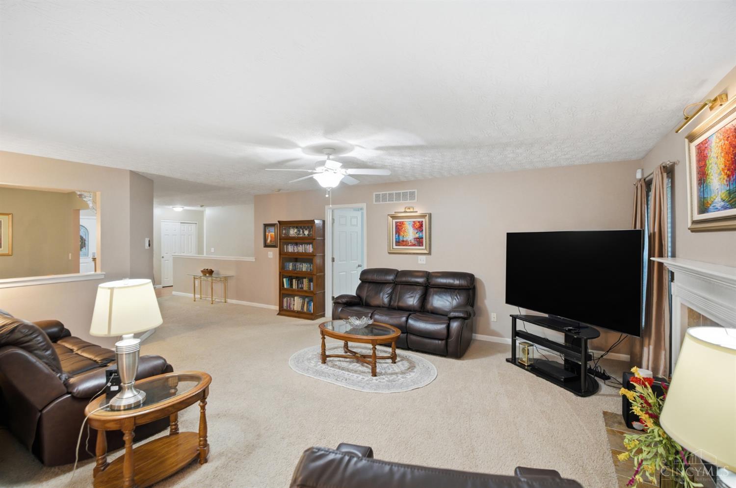 1790 Hanover Way Property Photo 3