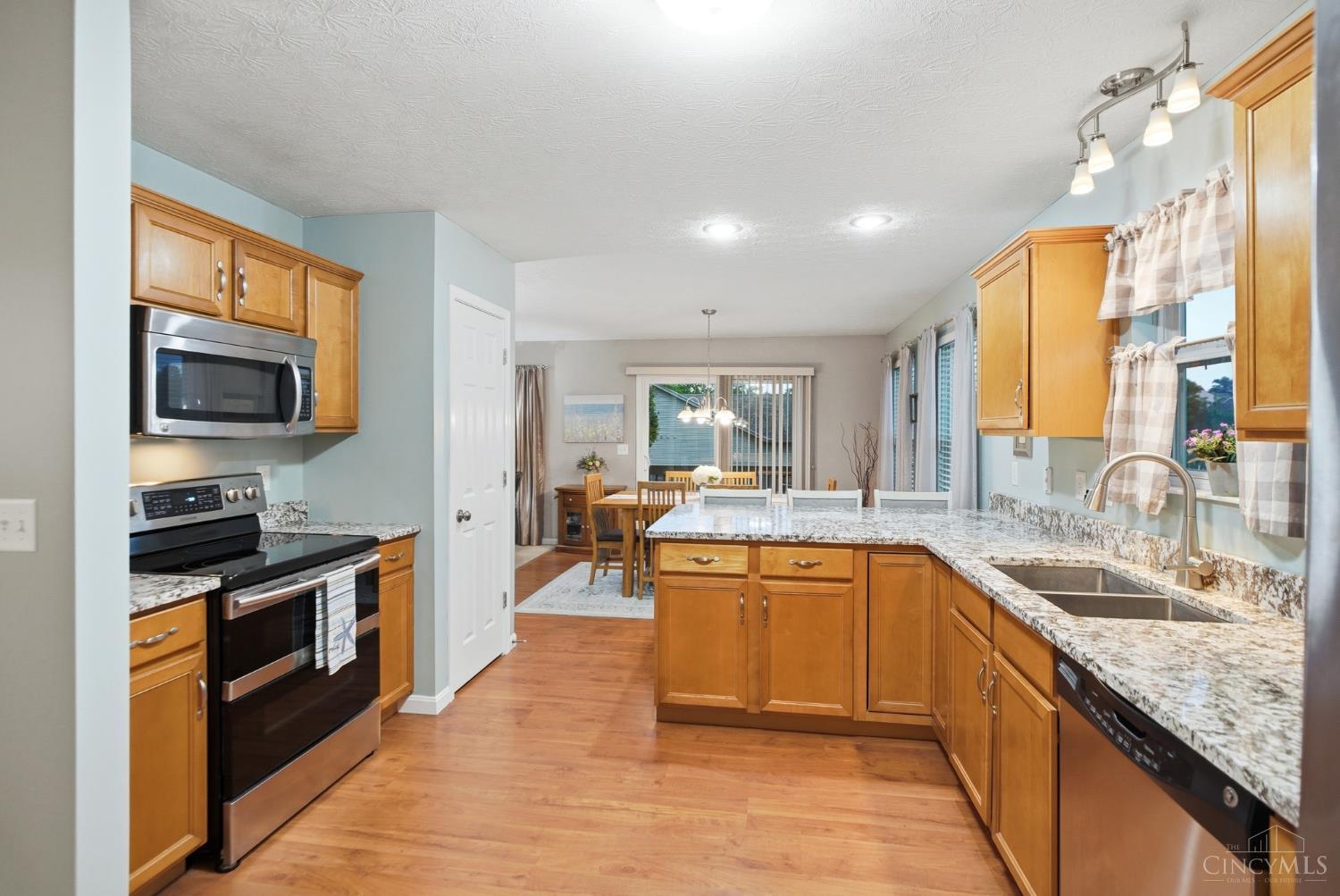 1790 Hanover Way Property Photo 5