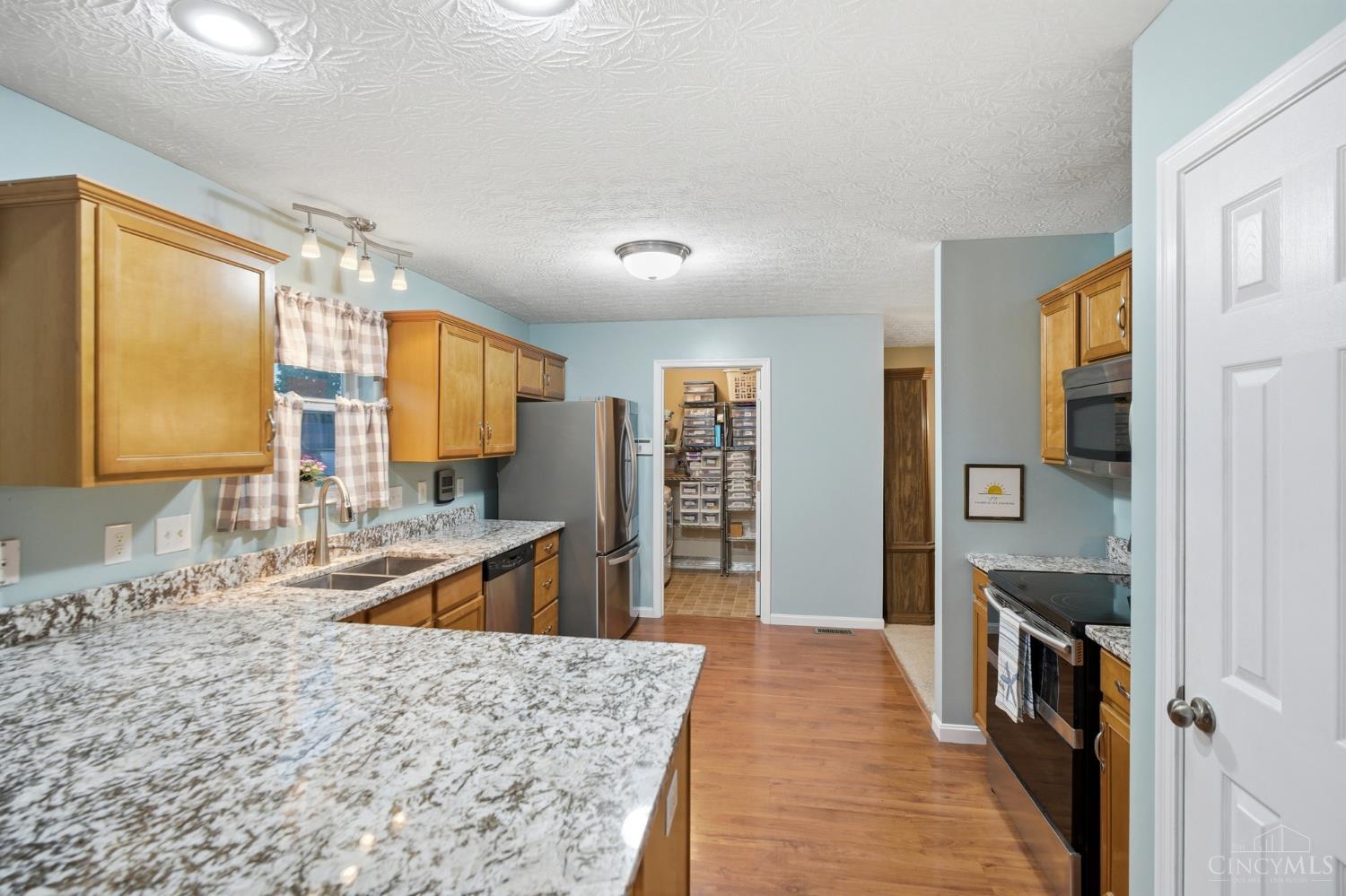 1790 Hanover Way Property Photo 6