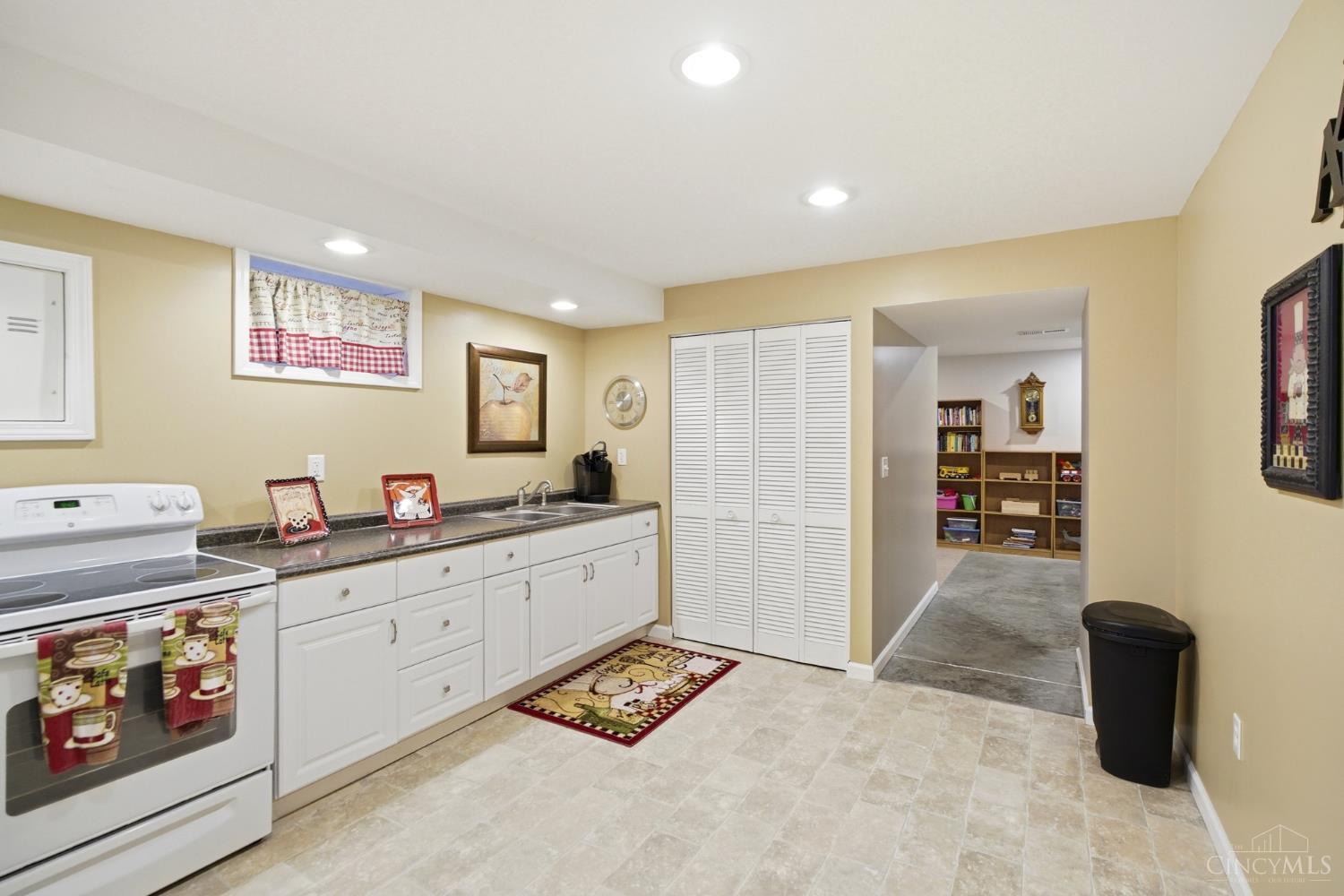 1790 Hanover Way Property Photo 23