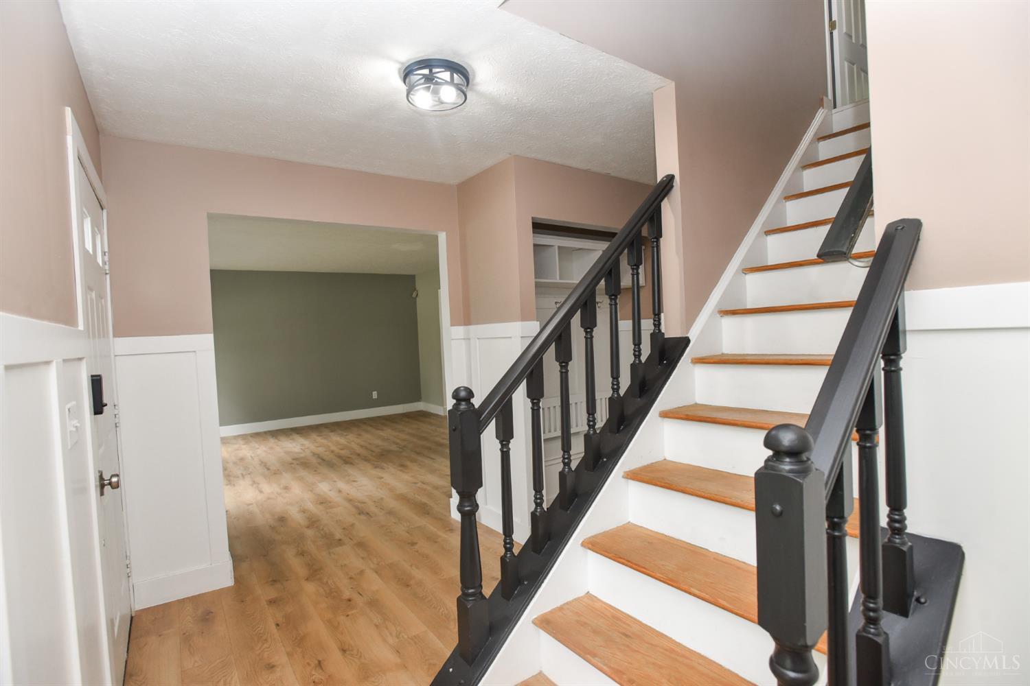 1171 Creekstone Drive Property Photo 2