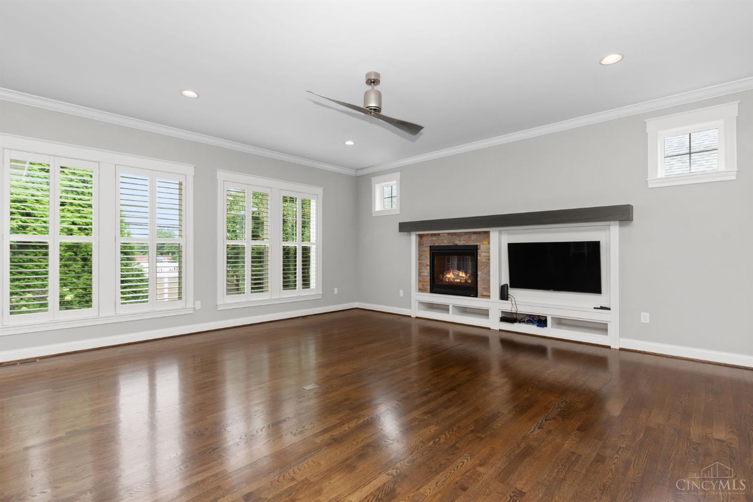 10503 Adirondack Way Property Photo 6