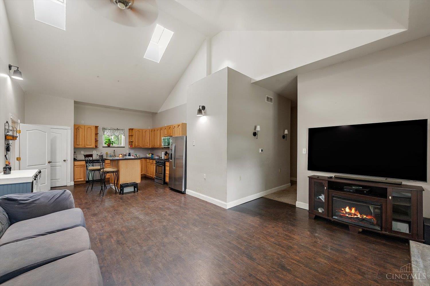277 Symmes Road Property Photo 4