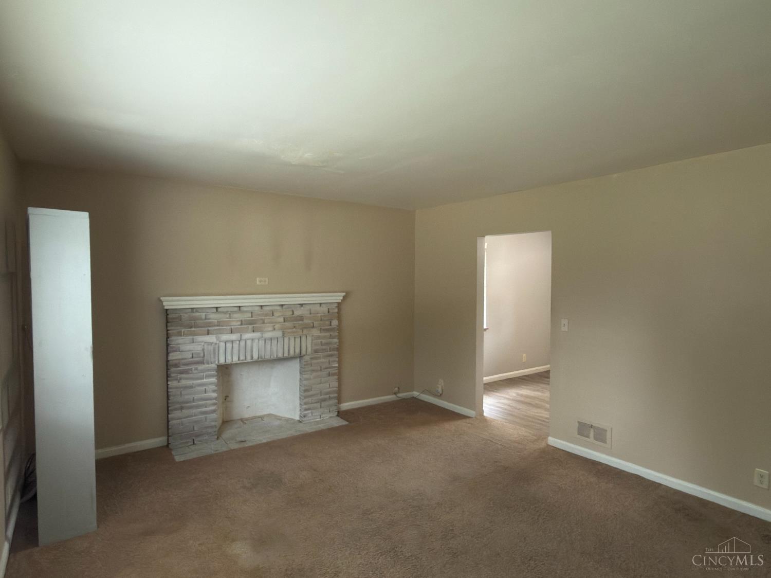3249 Werk Road Property Photo 2
