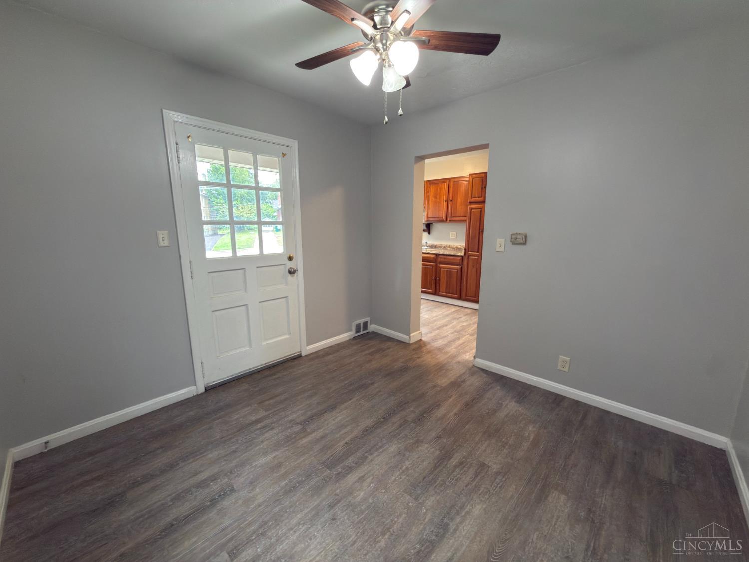 3249 Werk Road Property Photo 5