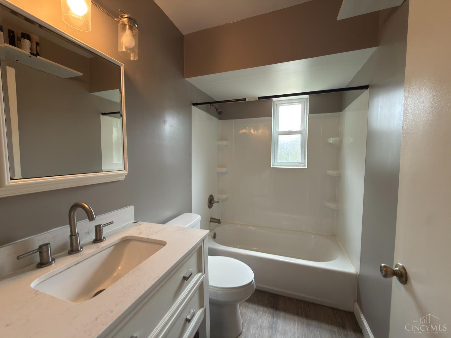 3249 Werk Road Property Photo 7