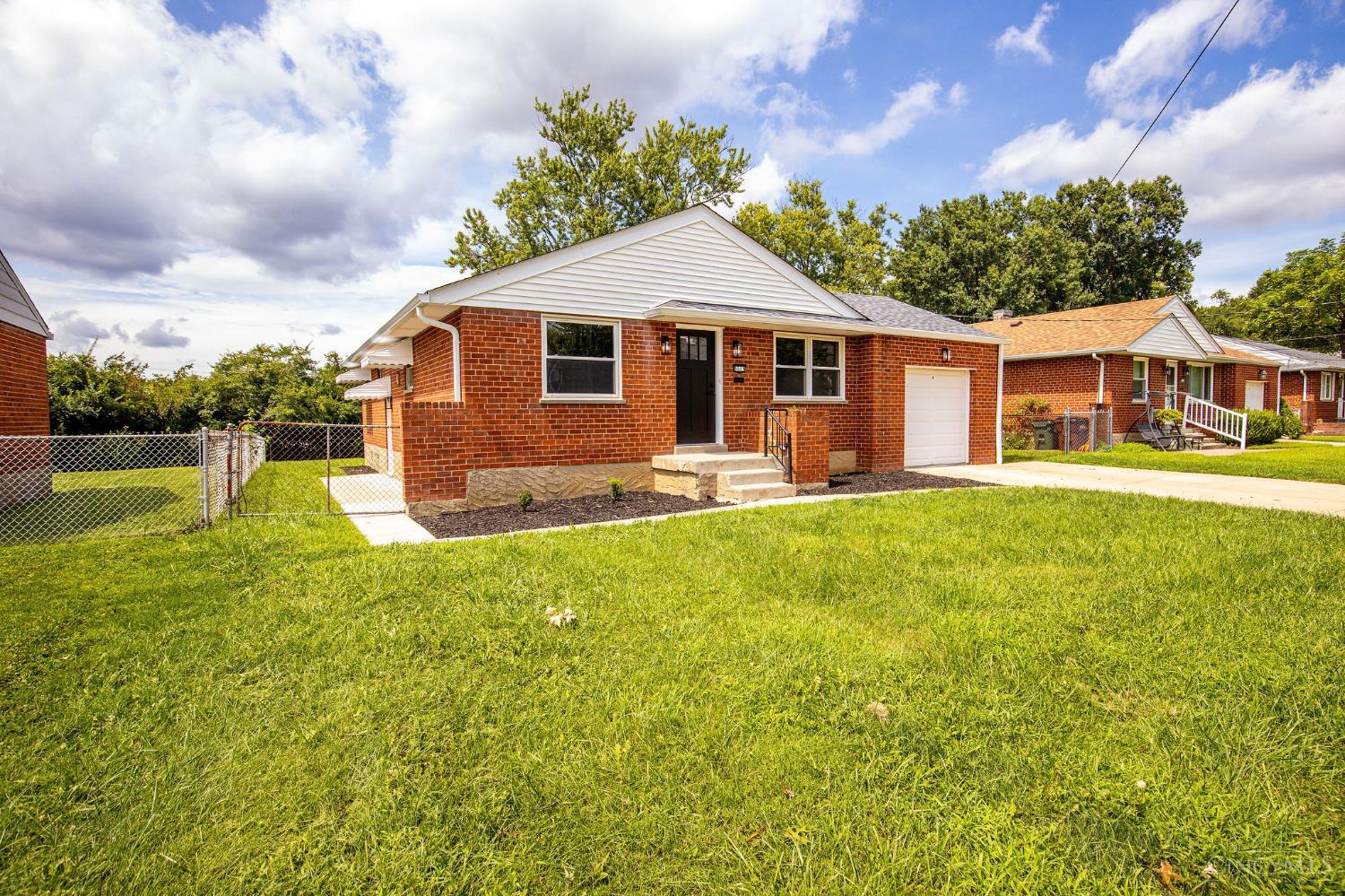 8613 Brent Drive Property Photo 3
