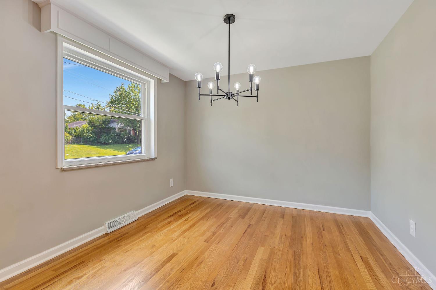 8613 Brent Drive Property Photo 10