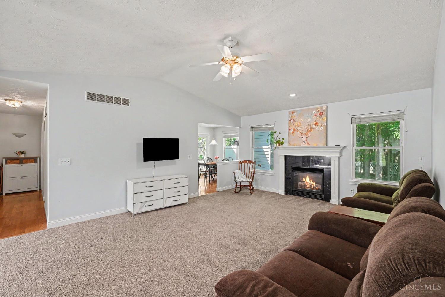 3476 Winter Holly Drive Property Photo 3