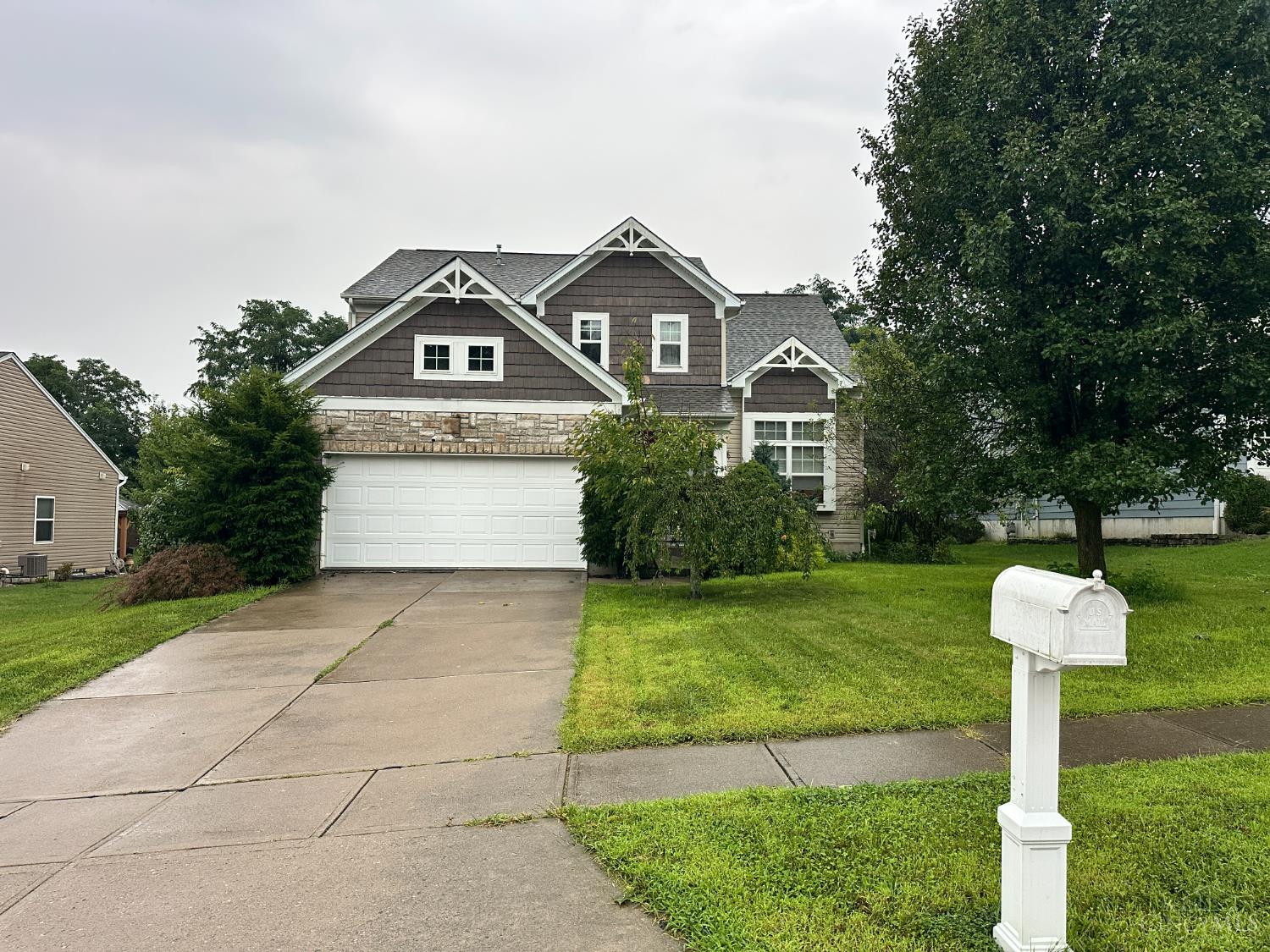 7216 Rolling Oaks Court Property Photo 1