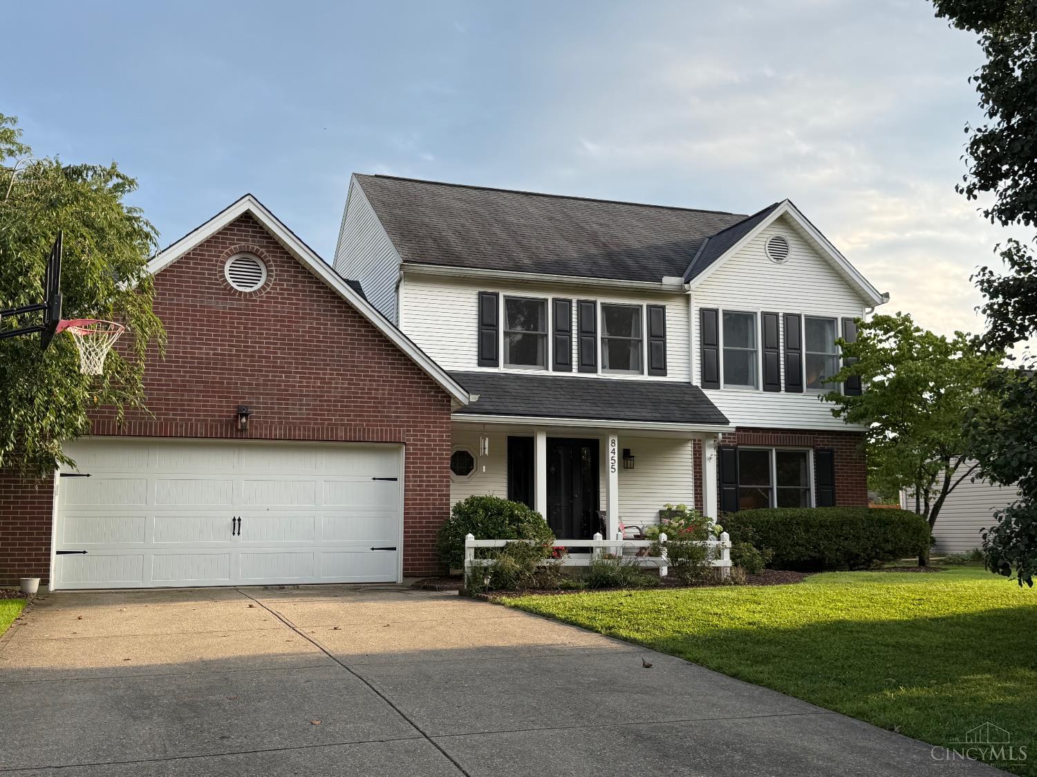 8455 Brownsboro Place Property Photo 1