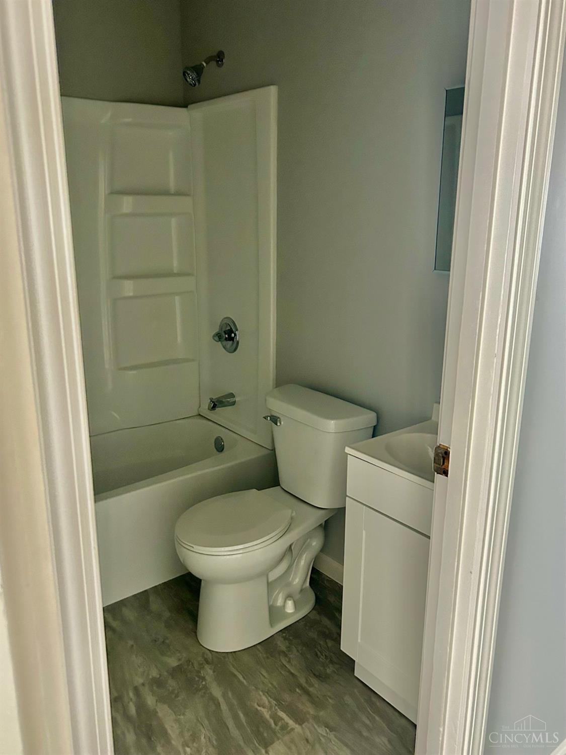 101 Race Street Property Photo 9
