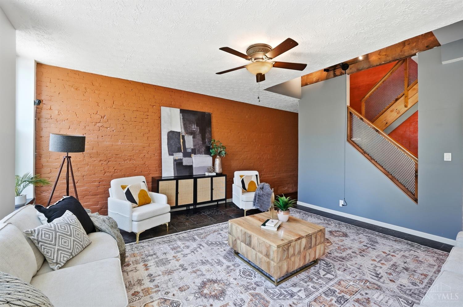 1810 Walker Street Property Photo 13