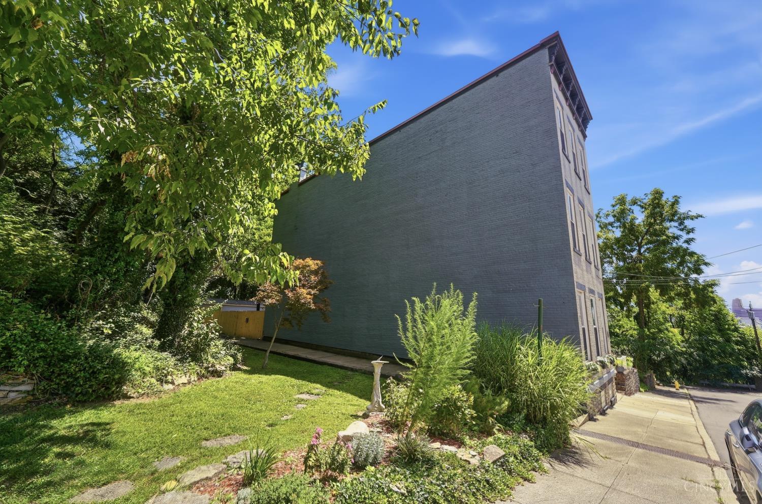 1810 Walker Street Property Photo 65