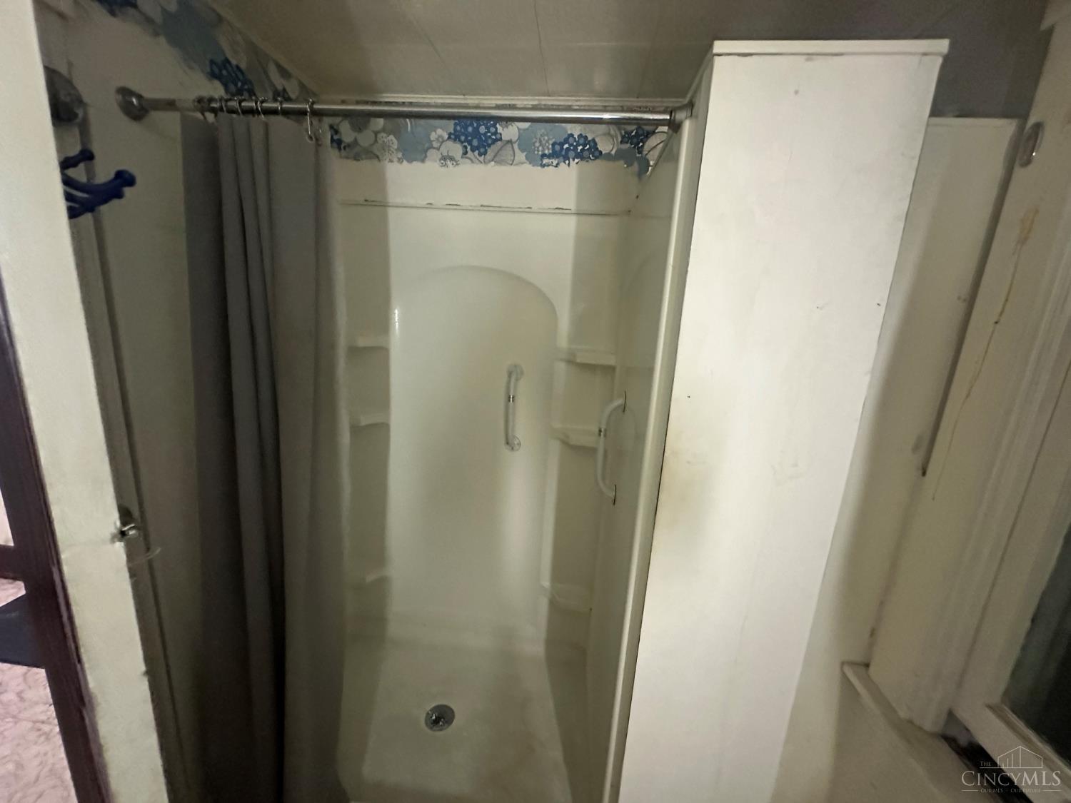 1216 Carson Avenue Property Photo 4